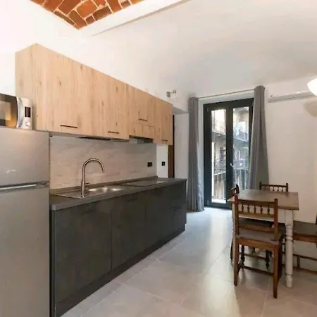 Santa Chiara In Corte - Box Auto Privato アパート