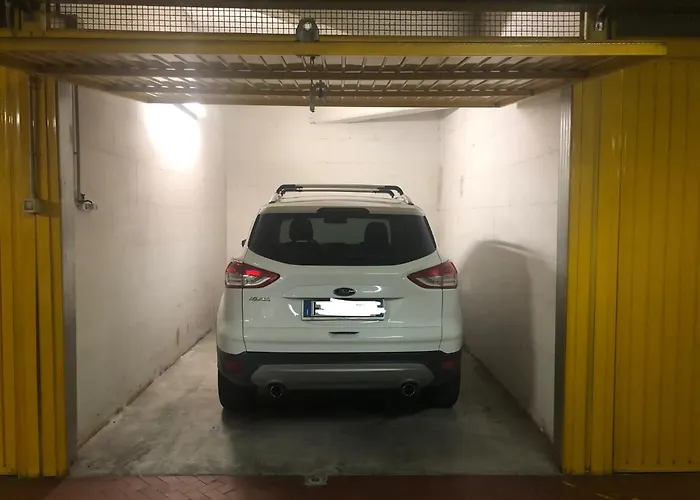 Santa Chiara In Corte - Box Auto Privato * Τορίνο