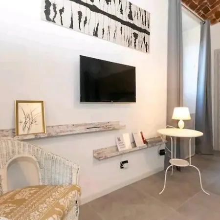 Apartment Santa Chiara In Corte - Box Auto Privato