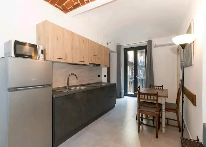 Santa Chiara In Corte - Box Auto Privato Apartamento