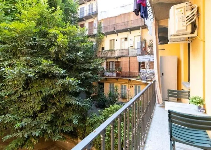 Santa Chiara In Corte - Box Auto Privato Apartamento